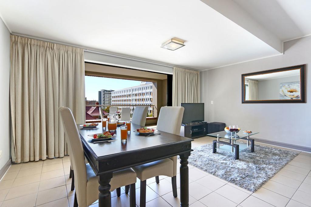 เดอะร็อกเวลล์ ลักชัวรี สวีท Aparthotel เคปทาวน์ ภายนอก รูปภาพ